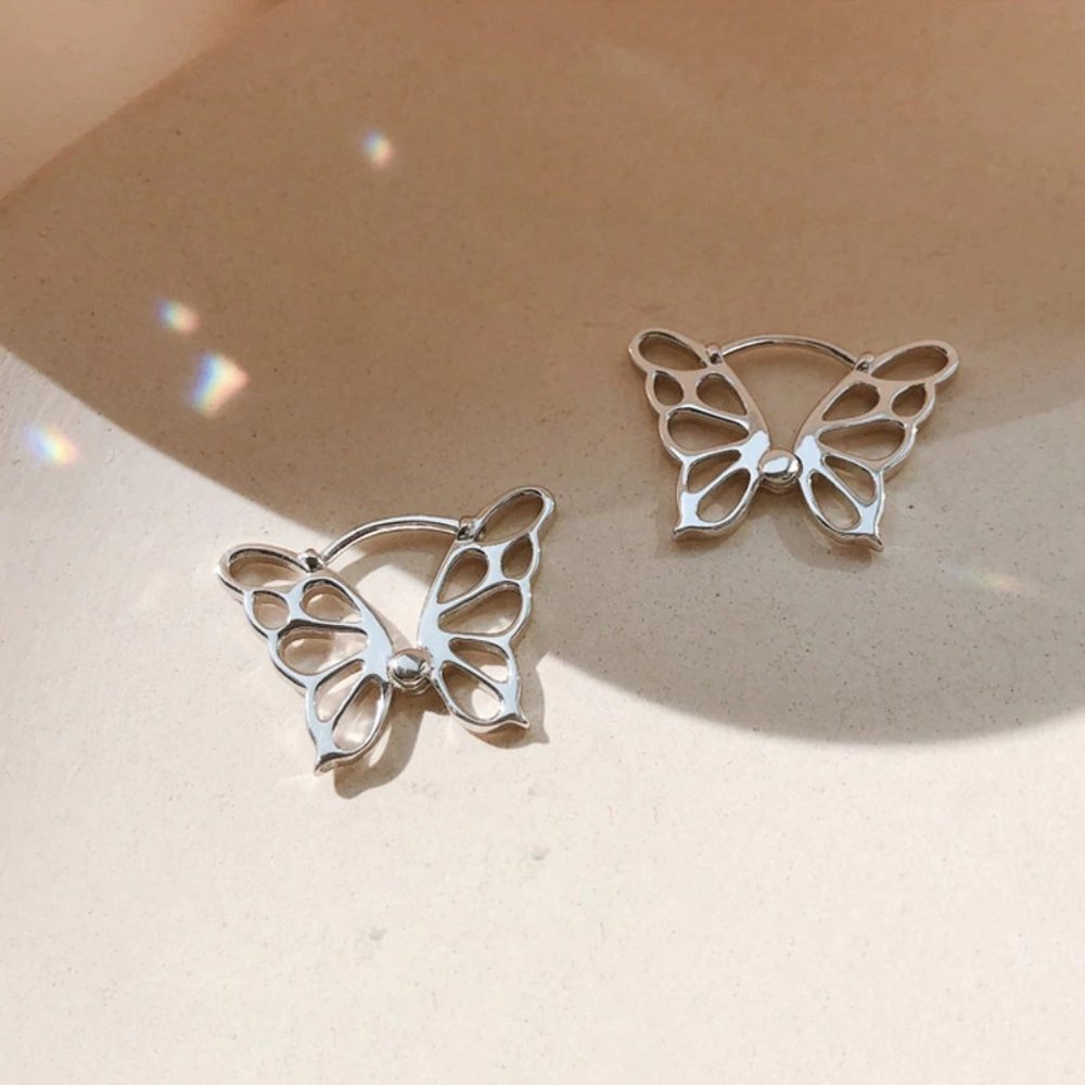 *NEW 925 Sterling Silver Butterfly Hoop Earrings - Picture 2 of 8